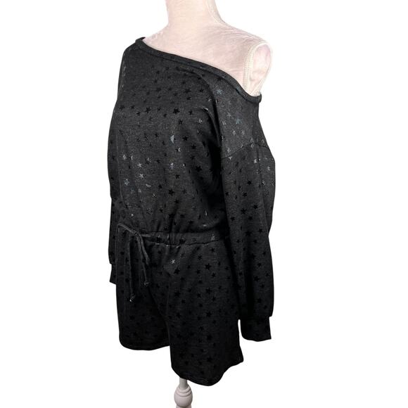 Le Lis Collection Romper Black Stars LS Pockets Off Shoulder New - Picture 10 of 16